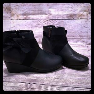 𝑴𝑰𝑪𝑯𝑨𝑬𝑳 𝑲𝑶𝑹𝑺: (Kids) Wedge ankle boots